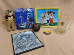 lot 16 image: Collectible