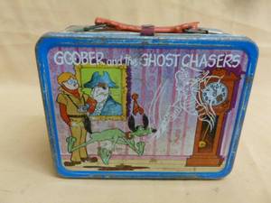 lot 39 image: Vintage Metal Lunchbox