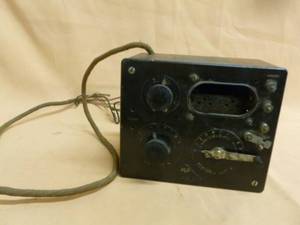 lot 52 image: Vintage Radio