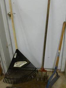 lot 69 image: Lawn And Garden Items