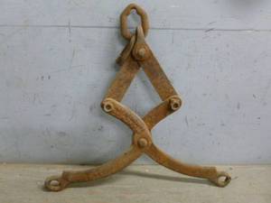 lot 94 image: Antique Tool