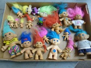 lot 100 image: Collector Trolls