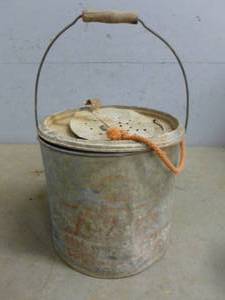 lot 108 image: Vintage Minnow Bucket