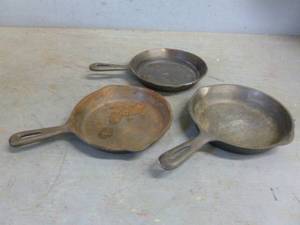 lot 135 image: Cast Iron Pans