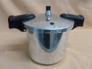lot 140 image: Pressure Cooker