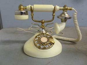 lot 150 image: Vintage Telephone