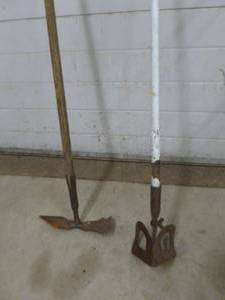lot 171 image: Vintage Hand Cultivators