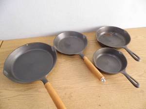 Lot of 4 Cast Iron Pans