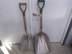 Lot of 2 Scoop Shovels