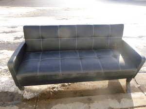 lot 72 image: Futon