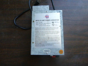 lot 7 image: WFCO 55 AMP Power Converter