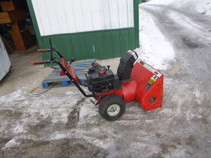 lot 1 image: MTD Yard Machine Snowblower 826