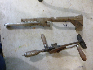 lot 34 image: Vintage Bottle Capper and Hand Drill