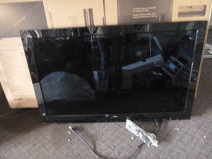 lot 54 image: Seiki 40 Flat Screen TV