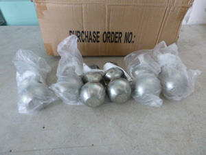 lot 66 image: NEW Case of 2 516 Tow Balls