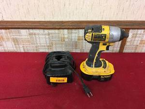 lot 175 image: DeWalt DC825 14 Cordless Impact Driver & Battery Charger