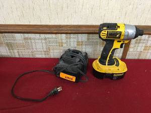 lot 179 image: DeWalt DC825 14 Cordless Impact Driver & Battery Charger