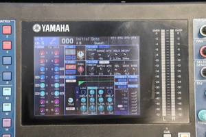 lot 3 image: Yamah Digital Mixing Console LS9-32 w Grundorf Case