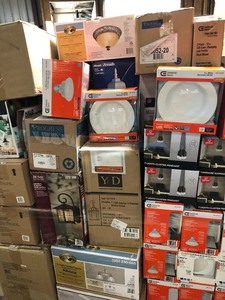 Pallet with assorted lightning various styles condition ranges from like new to good condition high retail value