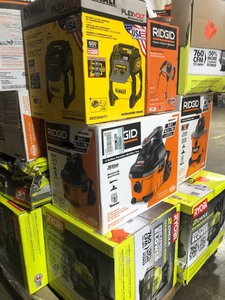 Pallet with Ridgid, Dewalt, Ryobi, Outdoor Tools and Shop Equipment Customer Returns