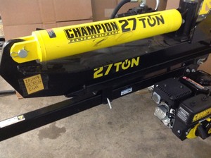 lot 10 image: Champion Power Equipment 27 Ton 224 cc Log Splitter in working condition