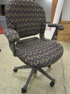 lot 503 image: HERMAN MILLER OFFICE CHAIRS