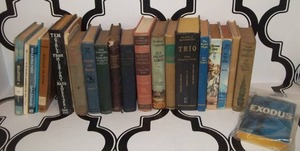 lot 24 image: Vintage Books