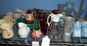 lot 32 image: Glassware