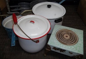 lot 47 image: Vintage Enamelware