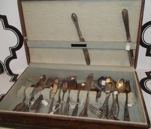 lot 69 image: Silverware