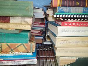 lot 77 image: Cookbooks