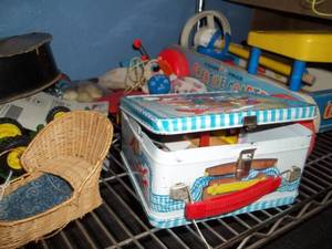 lot 87 image: Vintage Toys