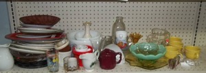 lot 117 image: Misc Dishware