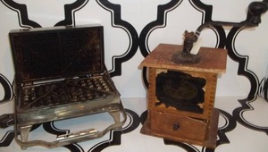 lot 118 image: Vintage Coffee Grinder and Waffle Maker