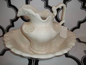 lot 132 image: Wash Basin and Pitcher