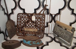 lot 139 image: Misc Vintage Lot