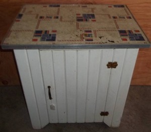 lot 170 image: Vintage Cabinet