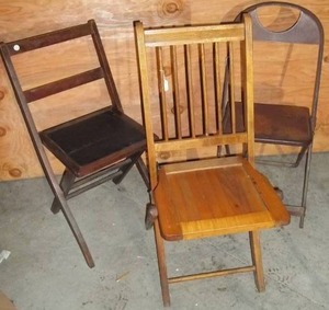 lot 173 image: Vintage Folding Chairs
