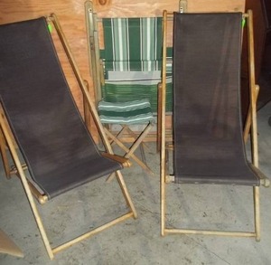 lot 174 image: Vintage Folding Loungers