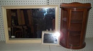 lot 180 image: Small Display Case and Mirrors