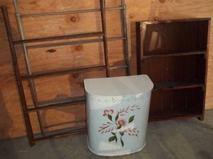 lot 199 image: Quilt Racks and More