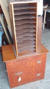lot 200 image: Night Stand and Record Holder