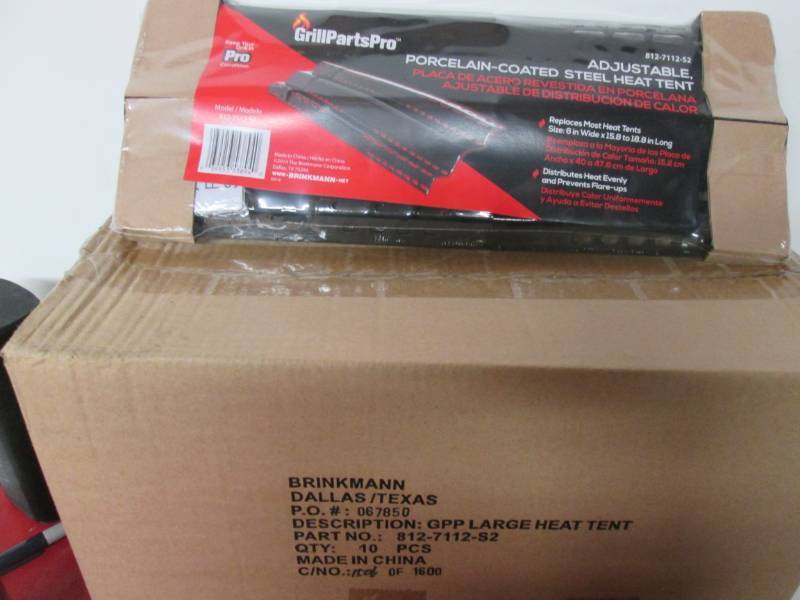 lot 166 image: Grill Parts PRO Porcelain Coated St...