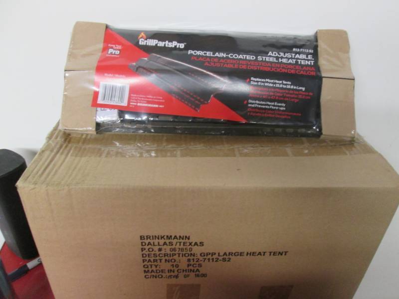 lot 168 image: Grill Parts PRO Porcelain Coated St...