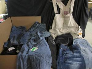 lot 215 image: Box of Ladies JeansSkirtsShorts (...