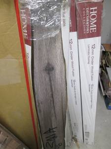 lot 235 image: 3 & 12 Cases of Home Decorators 12...