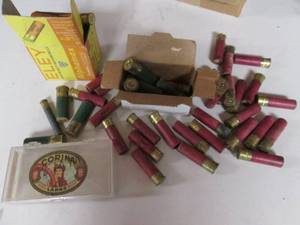 lot 9 image: Vintage Paper Shotgun Shells, Eley 20ga Full Box, a few 12ga Red 20ga paper, 1 paper 410 Shell 4C