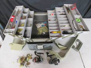 lot 28 image: Cracked tackle box full of nice fis...