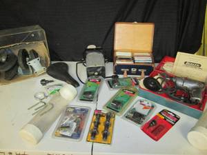 lot 39 image: Vintage drill, accessories, wheels,...