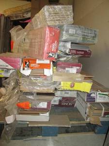lot 65 image: Pallet Lot of Various Size Flooring 14